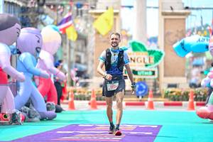 BIB: 50039, 605
                            <button type="button" onclick="openModal(24883078)" class="btn btn-primary btn-sm float-right btn-popup" data-toggle="modal" data-target=".modal-high-quality">
                        <i class="fas fa-shopping-cart"></i> Add to Cart
                    </button>
                                            <button type="button" onclick="isThisMe(24883078, true)" class="btn btn-success btn-sm float-right btn-popup btn-isme hidden" data-toggle="tooltip" data-placement="bottom" title="นี่คือรูปของคุณใช่ไหม คลิกที่นี่เพื่อเอาเข้าอัลบั้ม">
                        <i class="fas fa-plus"></i> Add to album
                    </button>
                    <button type="button" onclick="isThisMe(24883078, false)" class="btn btn-warning btn-sm float-right btn-popup btn-isnotme hidden">
                        <i class="fas fa-ban"></i> Remove from album
                    </button>